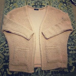 Link fuzzy open from sweater